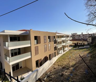 Location Appartement 2 pièces 44m² CAGNES SUR MER 06800 - Photo 6