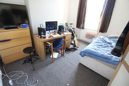 Sapphire Street, Adamsdown - Photo 4