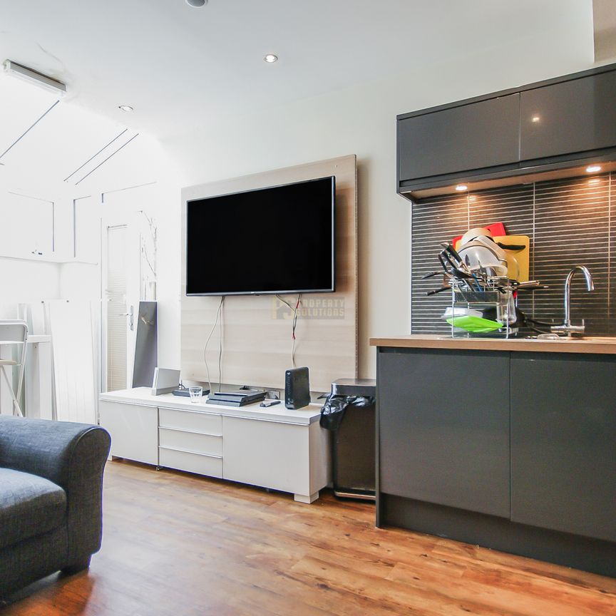 1094 Pershore Road - Photo 1