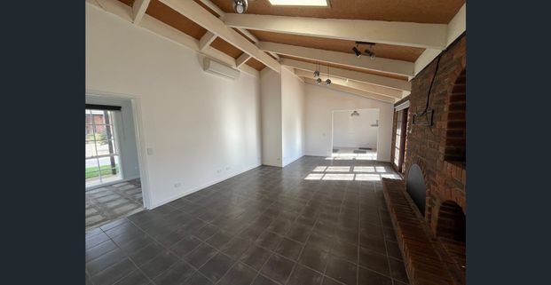 Spacious Home In Quiet Location - Photo 1