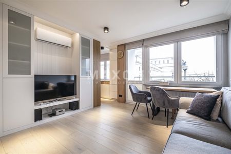 Stylowe i komfortowe mieszkanie / Teatrze Wielki - Photo 2