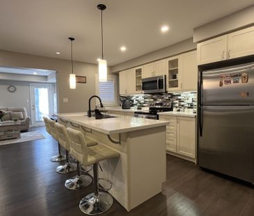 For Lease - 1727 Copeland Circle, Milton, Ontario - Photo 5