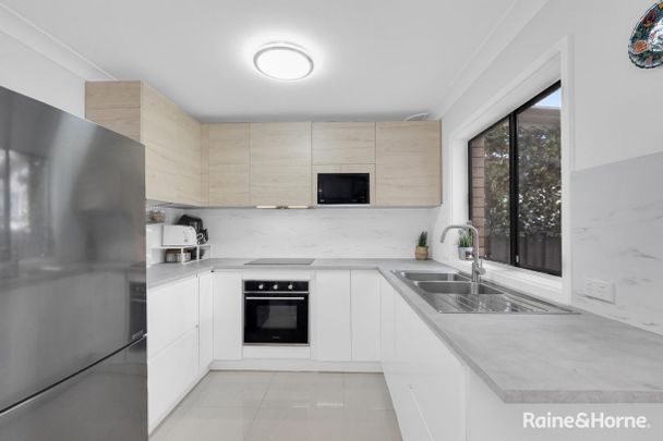 QUIET STREET, GREAT LOCATION, DONT MISS THIS ONE - Photo 1