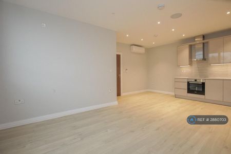 1 bedroom flat to rent - Photo 5