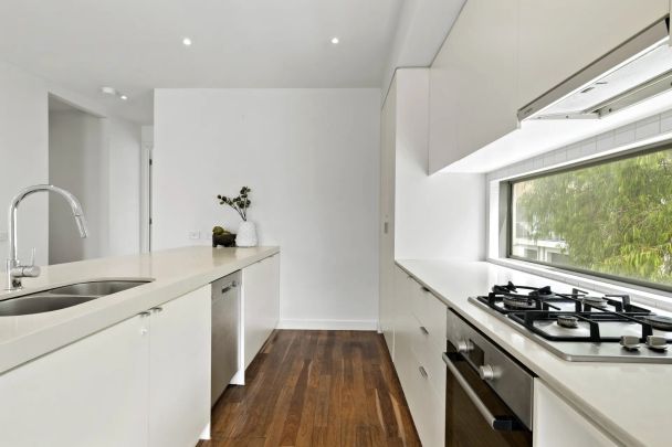 2 Withers Way, - Photo 1