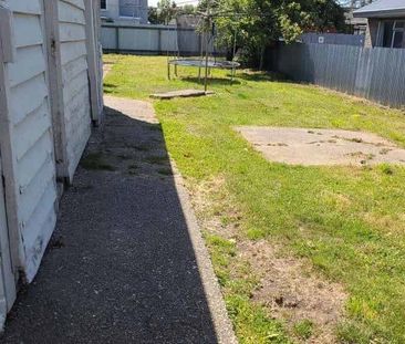 Space to Move Around In! - Photo 4
