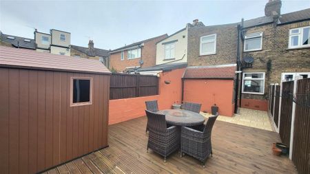 Merton Road, Enfield - Photo 3