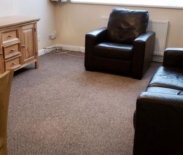 2 bedroom maisonette to rent - Photo 4