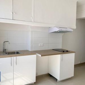 Location Appartement 2 pièces 30m² MARSEILLE 5ème - Photo 2