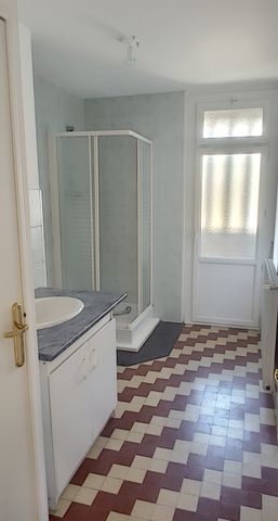 Location Appartement 4 pièces 70m² ROANNE 42300 - Photo 3