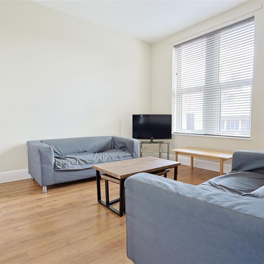 2 bedroom Flat to rent in High Street West, Wallsend, Tyne and Wear, NE28 - Photo 1