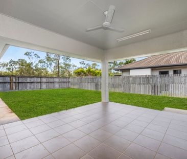 Large Four Bedroom Home - Photo 3