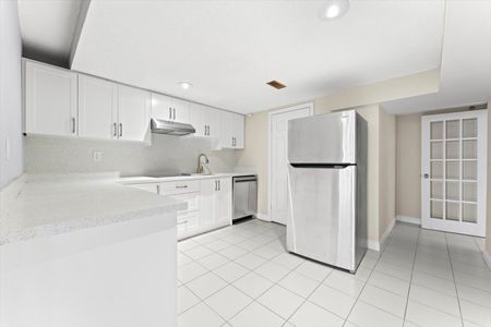 For Lease - 89 Risebrough Avenue, Toronto, Ontario - Photo 3