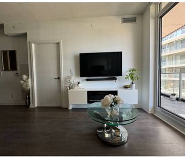 Fully Furnished Luxury 1-Bedroom + Den Condo for Rent - Photo 2