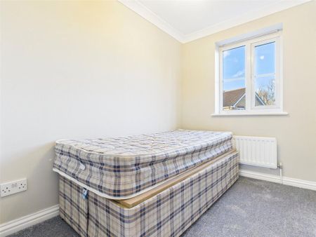 5 bedroom semi-detached house to rent - Photo 4