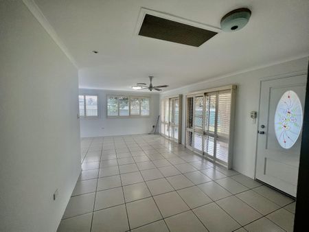Renovated Coastal Home with Pool & Entertaining Area - Just 350m to the Beach! - Photo 4