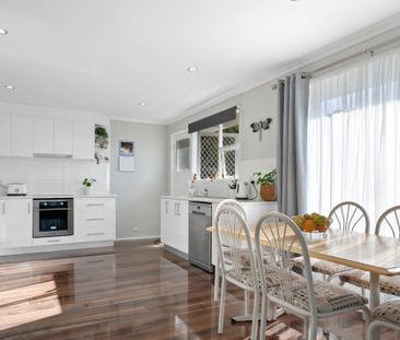 Three Bedroom Family Home - Photo 5