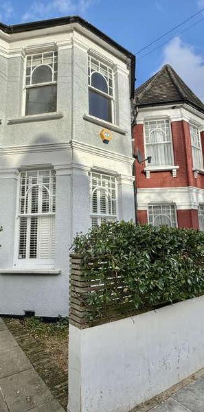 Hewitt Road, N8 - Photo 1