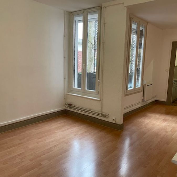 GRAND TYPE 2 REMICOURT PROCHE CHAMPS ELYSEES - Photo 1