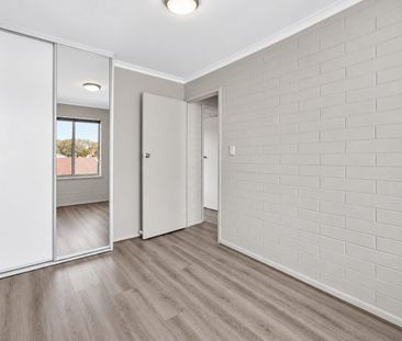 Easy Living in the Heart of Semaphore - Photo 3
