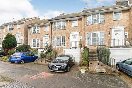 Beechwood Crescent, BN20 - Photo 3