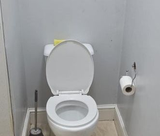 Room in a Shared House, Lowbrook Road, IG1 - Photo 5