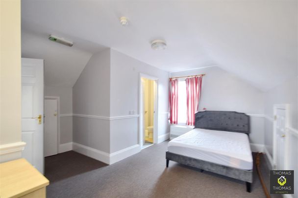 Linden Road, Gloucester - Photo 1