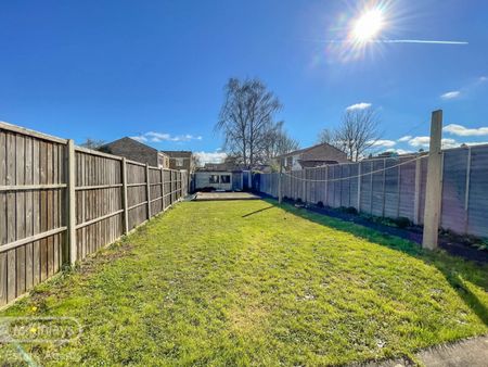 3 BED END OF TERRACE - Photo 5