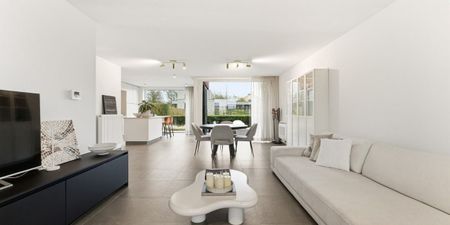 Woning te huur in Oekene voor € 1.350 met 5 slaapkamers - Photo 2