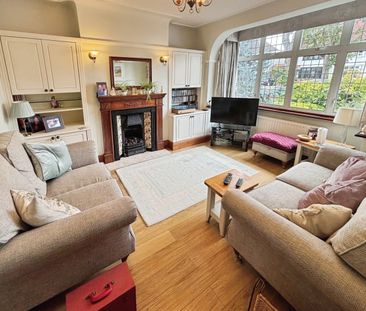 Gaynes Park Road, Upminster, RM14 - Photo 2