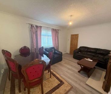 Cook Grove, Peterlee, County Durham, SR8 - Photo 3