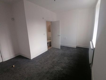 5 bedroom terraced house to rent - Photo 3