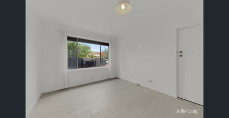 Bright, Stylish & Exceptionally Located - Photo 4