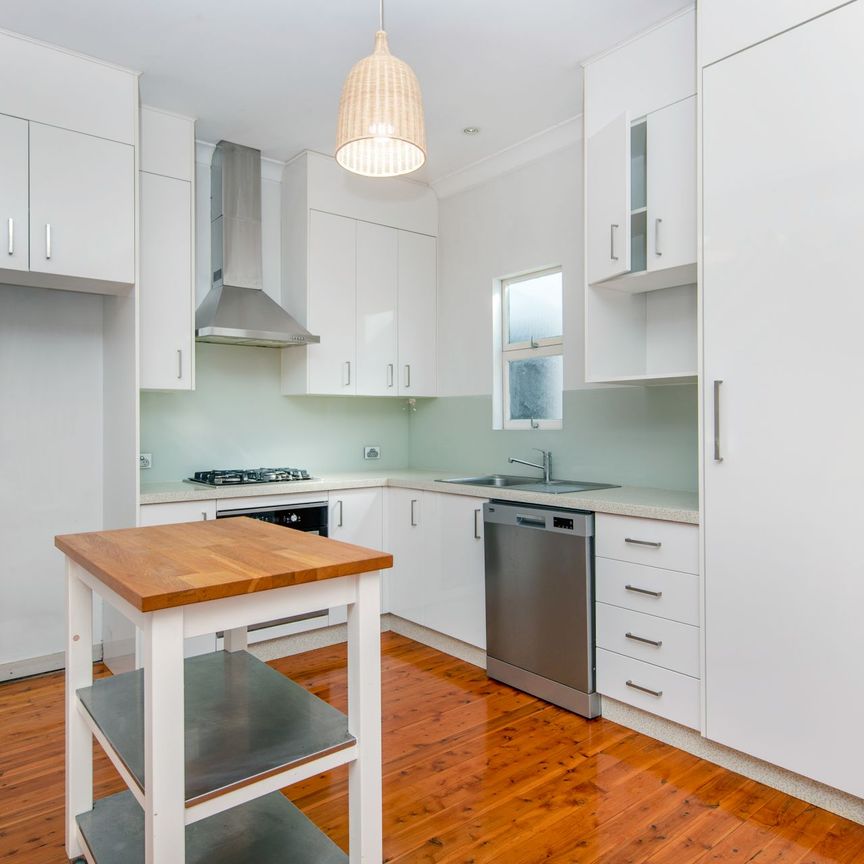 Renovated 3 Bedroom Home In Perfect Location - Photo 1