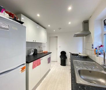 5 bedroom house share to rent - Photo 5
