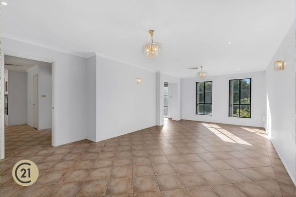 Spacious 5-Bedroom Family Home in the Heart of Cherrybrook! - Photo 1