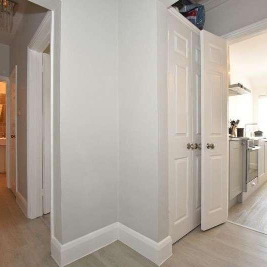 Woodford Road, South Woodford, E18 - Photo 1