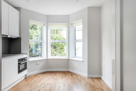 Ground floor flat to rent - Photo 2