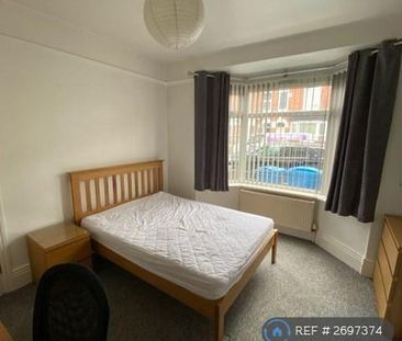 4 bedroom terraced house to rent - Photo 4