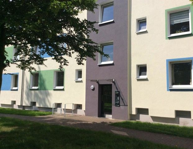 Neue Wohnung, neues Glück! Ansprechende 3-Zi.-Wohnung - Foto 1