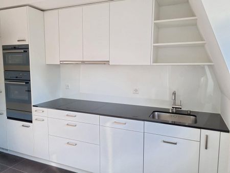 Stilvolle Altbauwohnung im Herzen von Kreis 6 - Photo 2