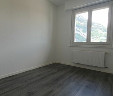 RENOVE - 3.5 pcs in attic and in front of the school with parking s... - Photo 2