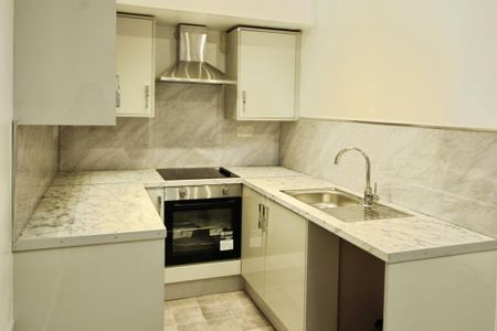 2 bedroom flat to rent - Photo 4