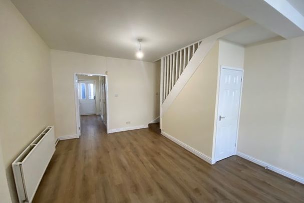 Hawkins Street, L6 - Photo 1