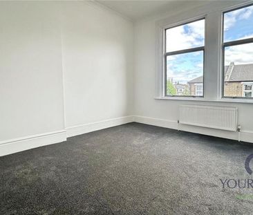 3 bedroom end of terrace house to rent - Photo 5