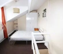 2 Bed - 7 Vicarage Terrace, Headingley, Leeds - LS5 3HL - Student - Photo 4
