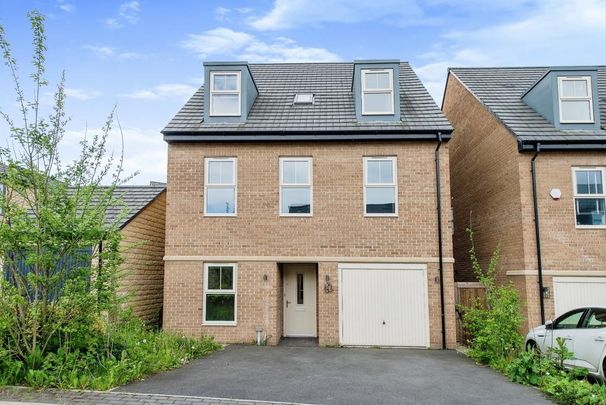 5 bedroom detached house to rent - Photo 1