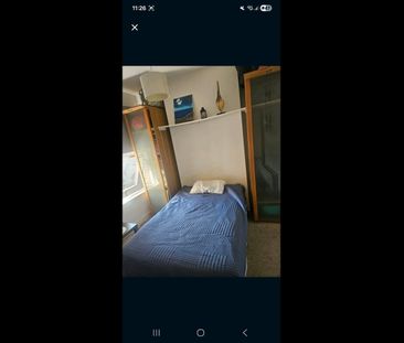 Room in a Shared House, Hartfield Crescent, SW19 - Photo 2