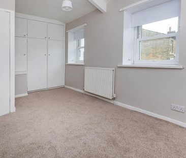 2 bedroom detached house to rent - Photo 2