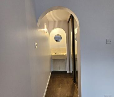 2 Bed Flat, St. Christophers Gardens, CR7 - Photo 5
